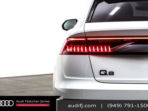 Used 2023 Audi Q8 Prestige w/ Prestige Package image 14