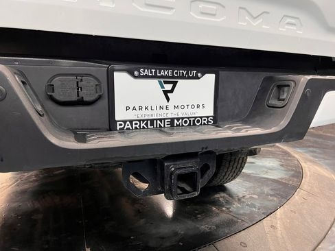 Used 2023 Toyota Tacoma TRD Off-Road w/ TRD Premium Off Road Package image 26