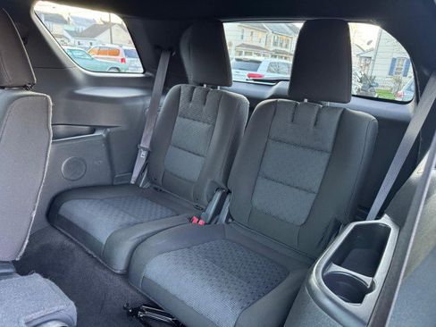 Used 2013 Ford Explorer XLT image 13