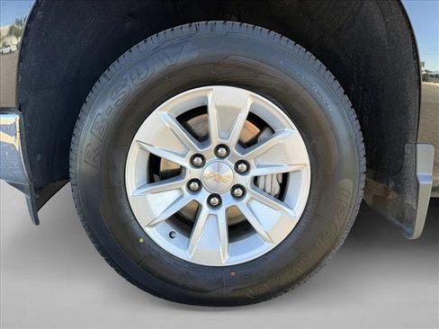 Used 2023 Chevrolet Silverado 1500 LT image 24