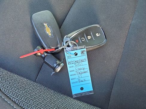 Used 2021 Chevrolet TrailBlazer LT w/ Convenience Package FWD image 33