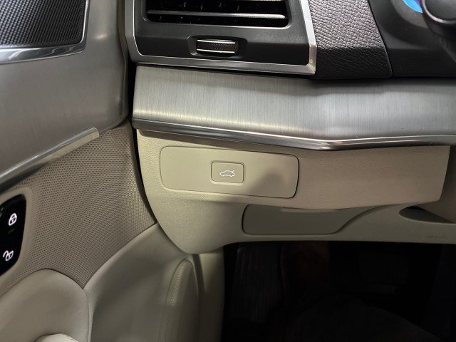 Used 2024 Volvo XC90 B5 Core w/ Protection Package Premier AWD/4WD image 24