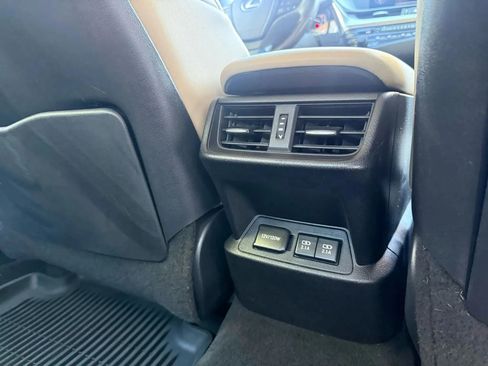 Used 2019 Lexus ES 350 w/ Premium Package image 23