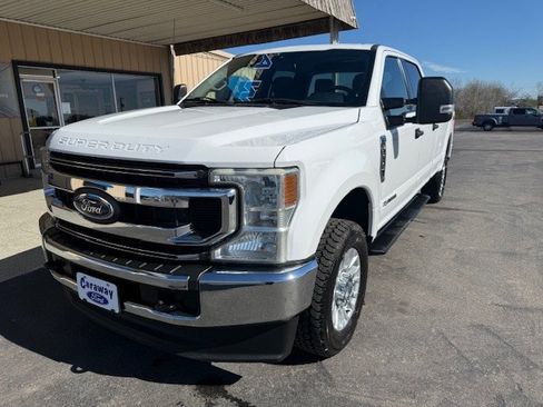 Used 2022 Ford F250 XLT image 3