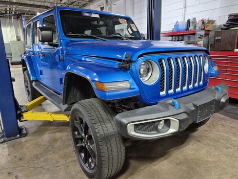 Used 2023 Jeep Wrangler Unlimited Sahara image 13
