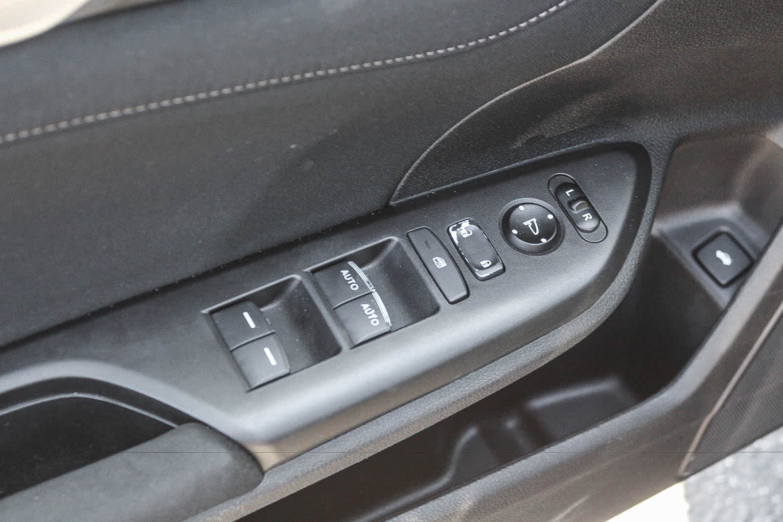 Used 2019 Honda Civic EX image 25