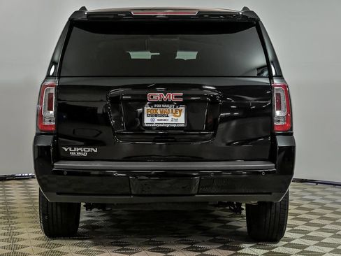 Used 2017 GMC Yukon SLT AWD/4WD image 7