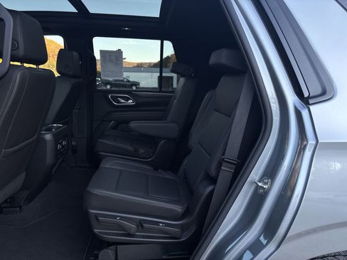 Used 2024 Chevrolet Tahoe Z71 w/ Luxury Package image 25