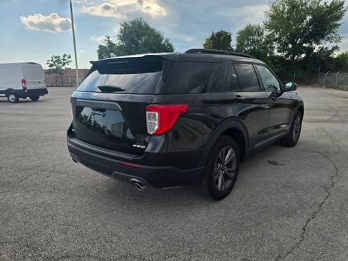 Used 2024 Ford Explorer XLT w/ Equipment Group 202A AWD/4WD image 4