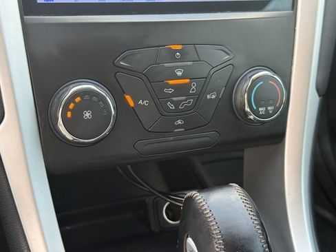 Used 2013 Ford Fusion SE FWD image 20