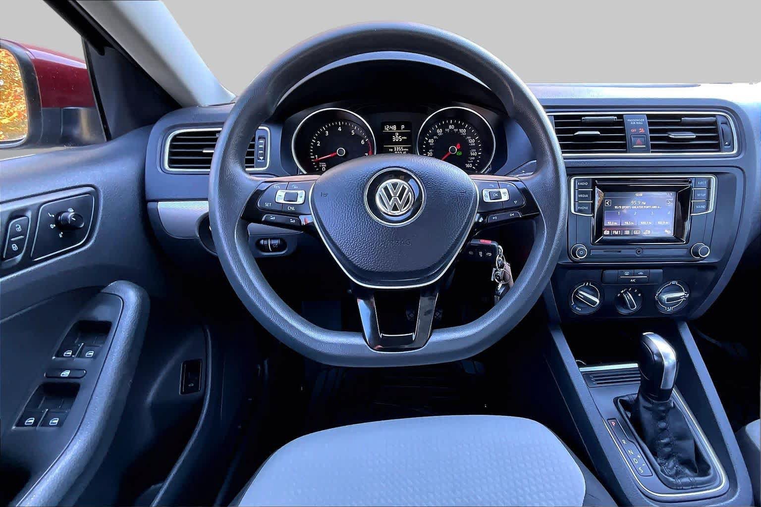 Used 2017 Volkswagen Jetta S FWD image 6