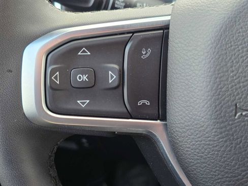 Used 2025 RAM 1500 Big Horn AWD/4WD image 36
