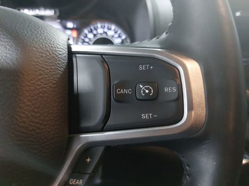 Used 2019 RAM 1500 Big Horn AWD/4WD image 17