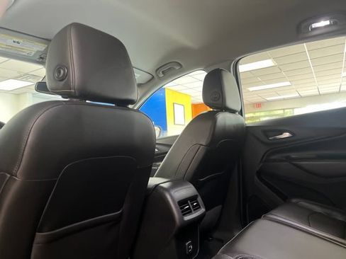 Used 2020 Chevrolet Equinox LT w/ Sport Edition FWD image 17
