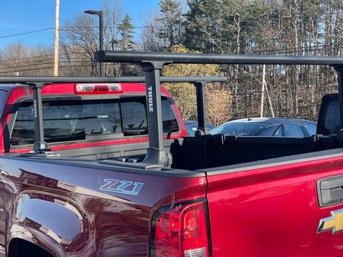 Used 2018 Chevrolet Colorado Z71 image 35