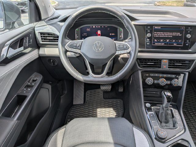 Used 2024 Volkswagen Taos SEL AWD/4WD image 16