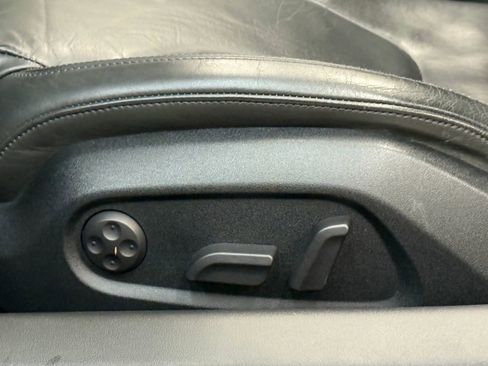 Used 2011 Audi R8 V10 image 16