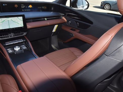 New 2026 Lincoln Nautilus Reserve w/ Jet Appearance Package image 17