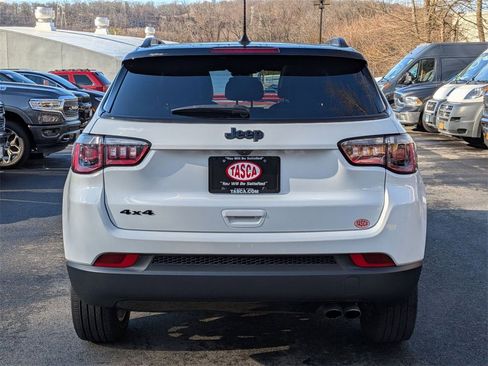 Certified 2022 Jeep Compass Altitude w/ Sun and Sound Group image 4