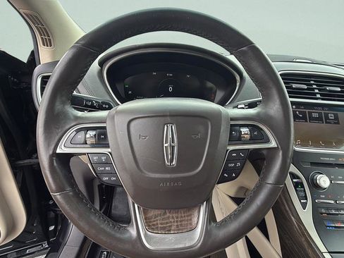 Used 2019 Lincoln Nautilus Reserve w/ Ultimate Package AWD/4WD image 24