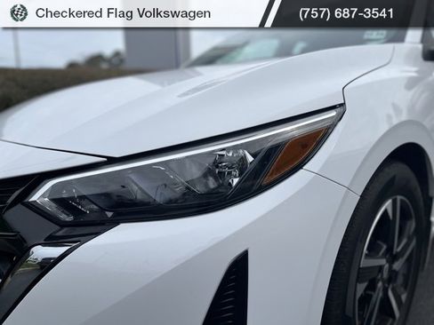 Used 2024 Nissan Sentra SV image 2