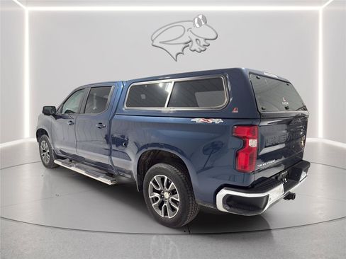 Used 2022 Chevrolet Silverado 1500 LT w/ Safety Package AWD/4WD image 3