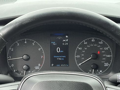 Used 2024 Toyota Corolla SE FWD image 12
