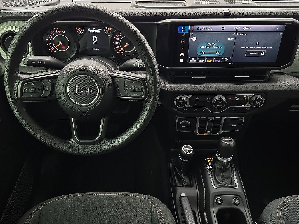 Used 2025 Jeep Gladiator Sport AWD/4WD image 9
