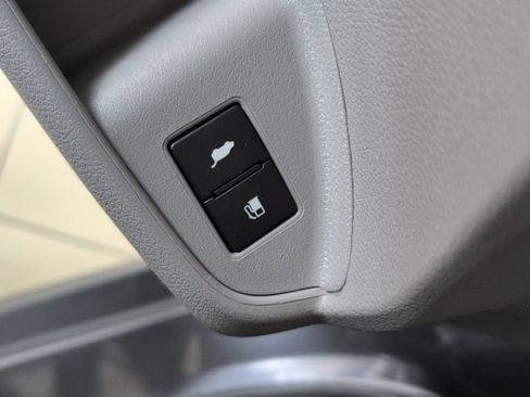 Used 2018 Honda Pilot Elite image 11