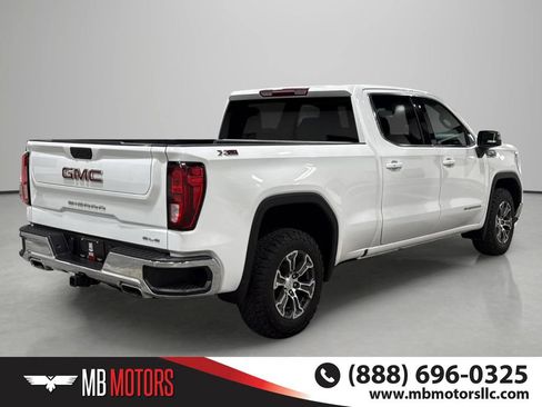 Used 2022 GMC Sierra 1500 SLE w/ X31 Off-Road Package AWD/4WD image 4