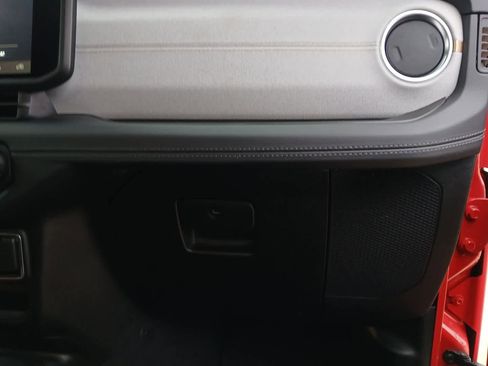 Used 2025 Jeep Wrangler Sahara image 49