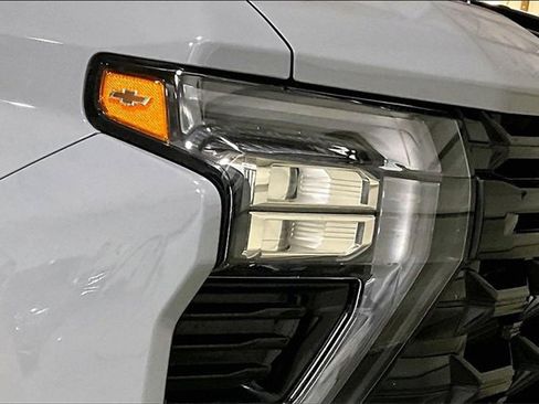 Certified 2024 Chevrolet Silverado 2500 ZR2 w/ Technology Package image 4