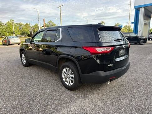 Used 2021 Chevrolet Traverse LS w/ LPO, Blackout Package FWD image 7