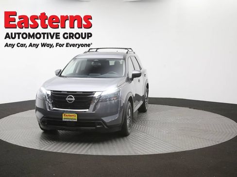Used 2024 Nissan Pathfinder SV AWD/4WD image 55