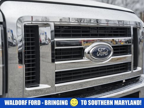 Used 2024 Ford E-450 and Econoline 450 Super Duty w/ Power Windows & Locks Group image 11