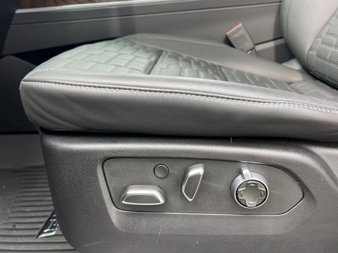 Certified 2025 Cadillac Escalade Sport Platinum w/ LPO, ONYX Package image 13