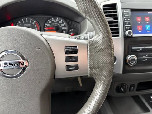 Used 2019 Nissan Frontier SV image 15