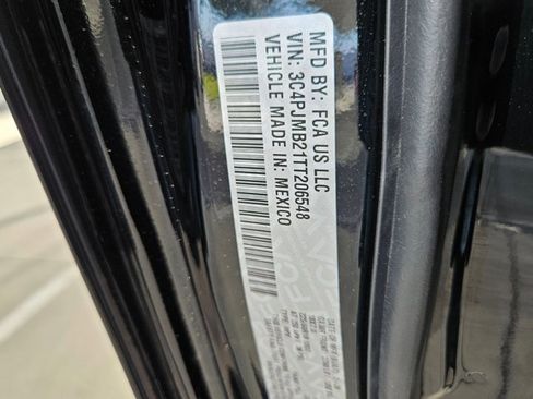 New 2026 Jeep Cherokee Laredo image 16