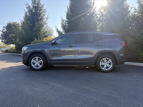 Certified 2021 GMC Terrain SLE w/ Driver Convenience Package image 2