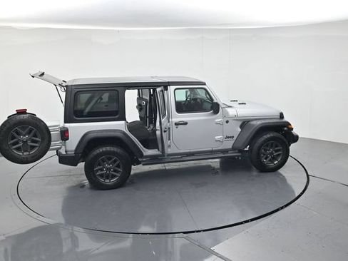 Used 2024 Jeep Wrangler Unlimited Rubicon AWD/4WD image 51