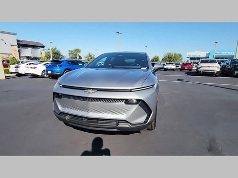 New 2026 Chevrolet Equinox EV LT image 22