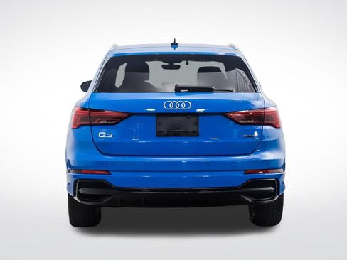 Used 2021 Audi Q3 2.0T Premium w/ Convenience Package AWD/4WD image 2