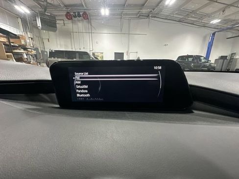 Used 2019 MAZDA MAZDA3 Hatchback w/ Preferred Package FWD image 16