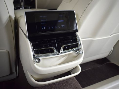 Certified 2020 Bentley Flying Spur W12 image 21