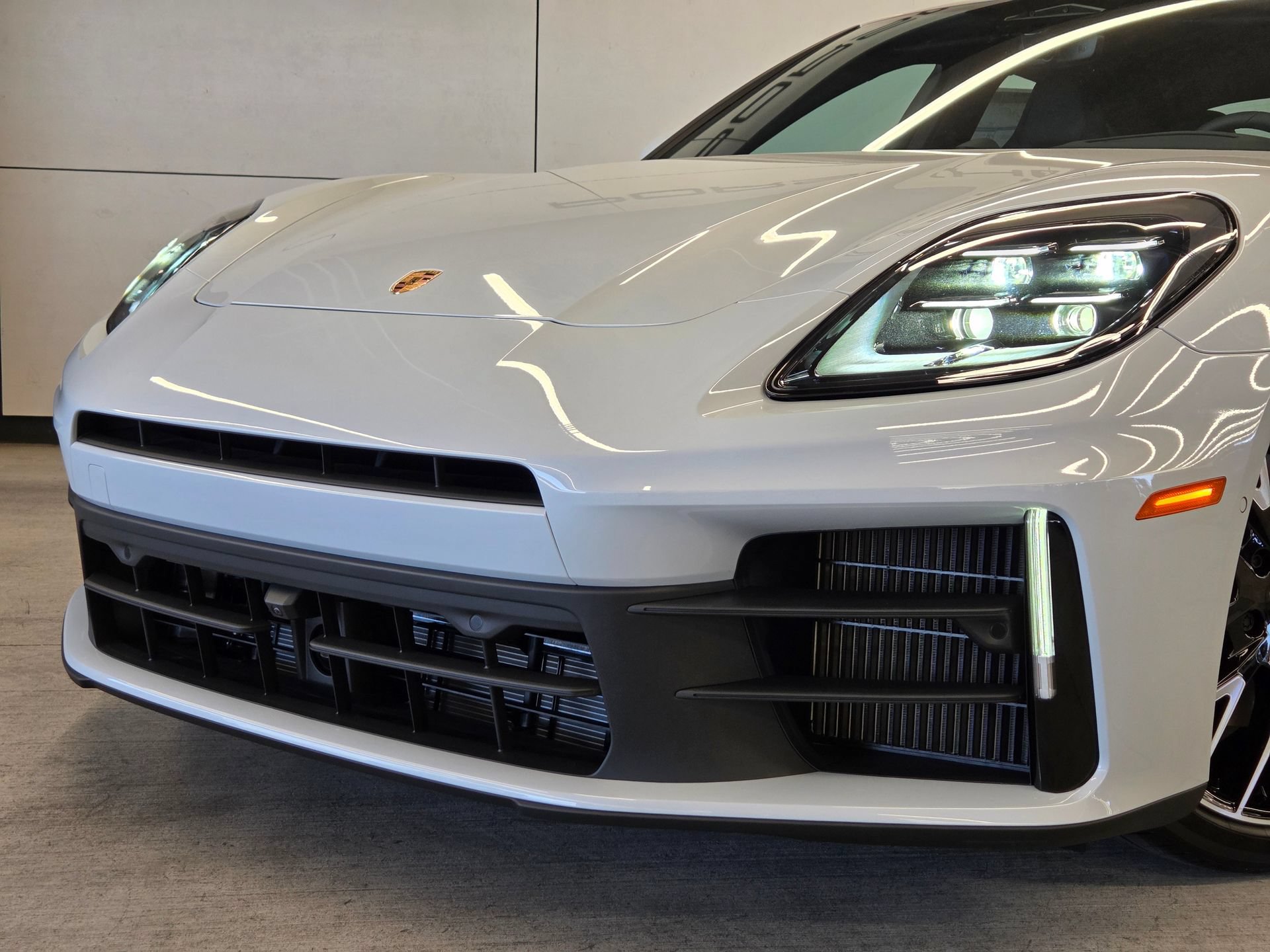 New 2026 Porsche Panamera 4 AWD/4WD image 24
