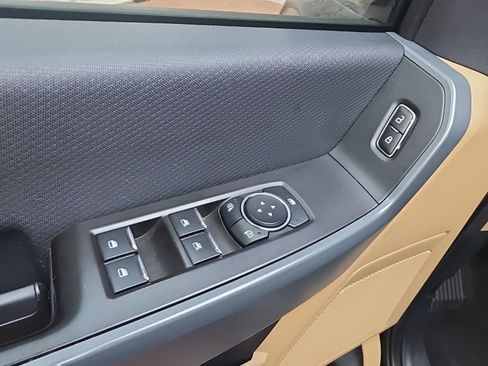 Used 2023 Ford F150 XLT image 15