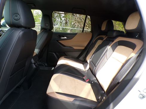 New 2026 Chevrolet Equinox ACTIV w/ Convenience Package III AWD/4WD image 18