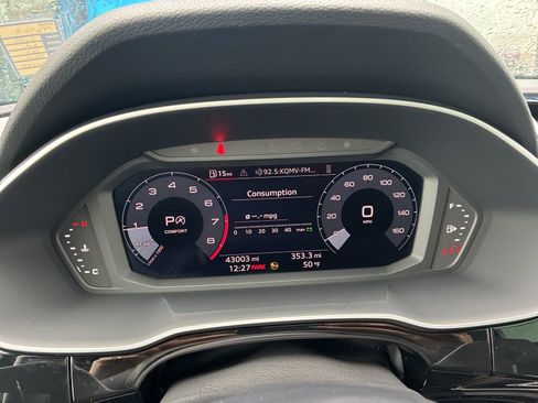 Used 2022 Audi Q3 2.0T Premium w/ Convenience Package image 19