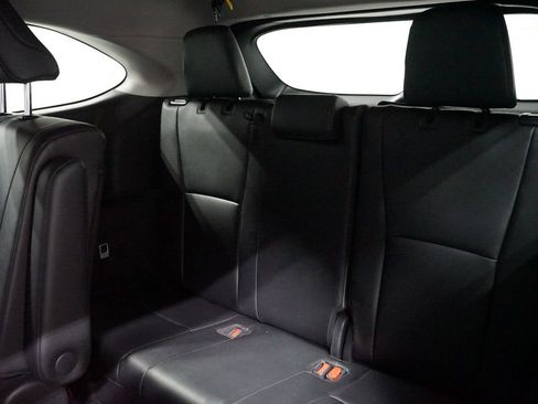 Used 2024 Toyota Highlander XLE image 30