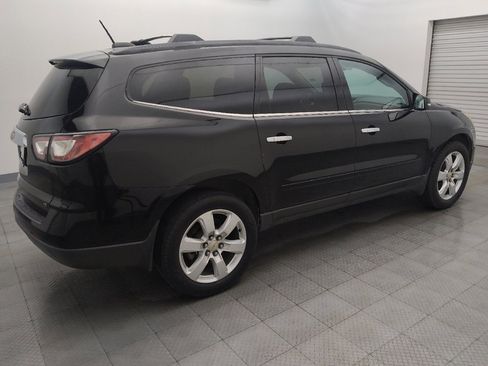 Used 2017 Chevrolet Traverse LT w/ Style and Technology Package FWD image 10
